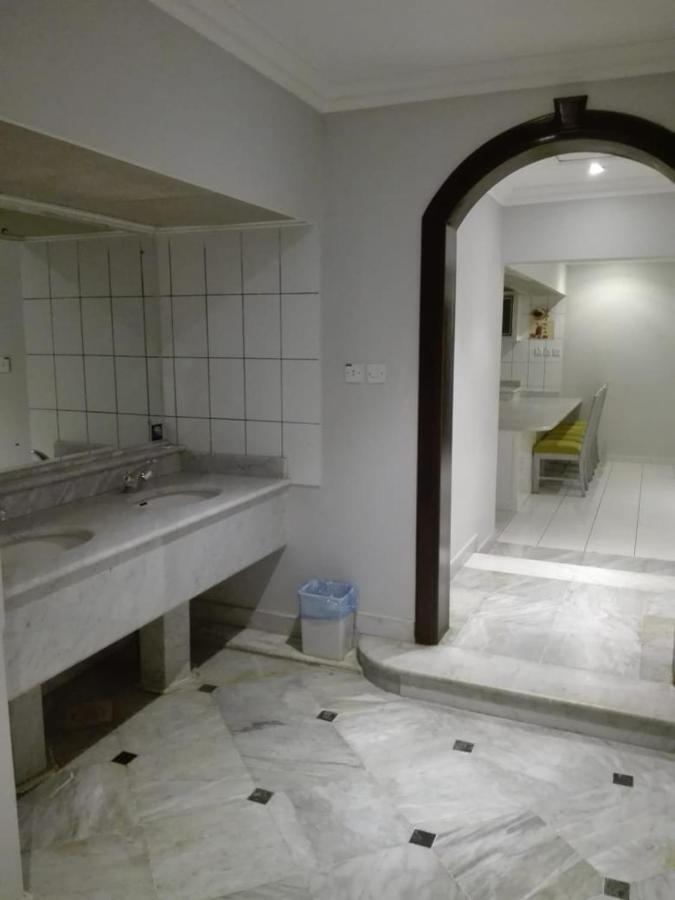 Sixty Three Hotel Suites Riyadh Luaran gambar